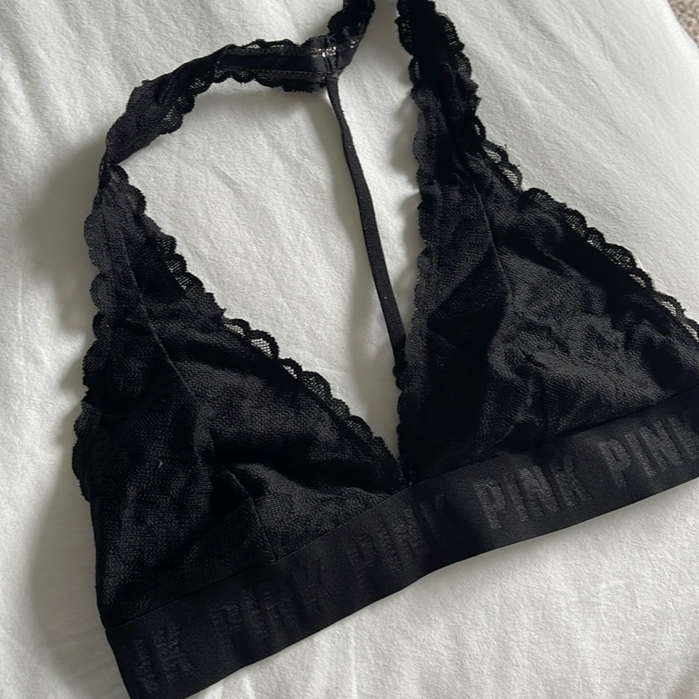 Black lacy bralette